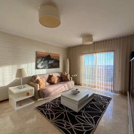 Forum Plaza Iii * פונשל